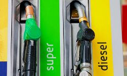 पेट्रोल-डीजल के दाम 11वें दिन भी स्थिर पेट्रोल-डीजल के दाम 11वें दिन भी स्थिर