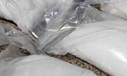 गुजरात में फिर बड़े पैमाने पर ड्रग्स बरामद गुजरात में फिर बड़े पैमाने पर ड्रग्स बरामद