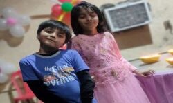 स्कूल जा रहे भाई बहन के साथ दिनदहाड़े पिता का भी अपहरण स्कूल जा रहे भाई बहन के साथ दिनदहाड़े पिता का भी अपहरण