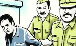 कार चोरी कर 10 साल पहले फरार 25 साल का इनामी गिरफ्तार कार चोरी कर 10 साल पहले फरार 25 साल का इनामी गिरफ्तार