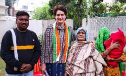 पुलिस पिटाई से मरे अरूण का परिवार पहुंचा प्रियंका के पास- लगाई गुहार पुलिस पिटाई से मरे अरूण का परिवार पहुंचा प्रियंका के पास- लगाई गुहार