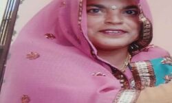 दूध निकाल रही महिला को गोली से उड़ाया -मचा हड़कंप दूध निकाल रही महिला को गोली से उड़ाया -मचा हड़कंप