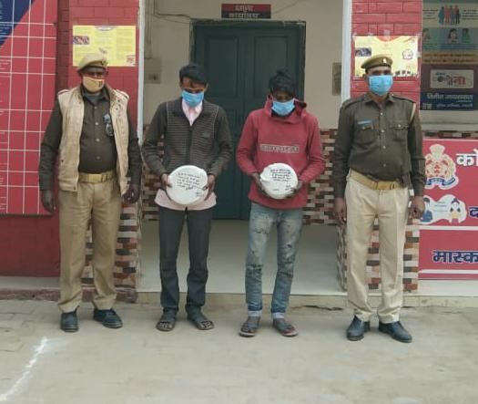 दो चोरों को पुलिस ने किया गिरफ्तार