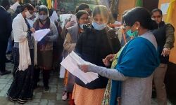 नहीं हुई टीईटी परीक्षा-बीच में ही उठा ली गई कॉपियां, परिक्षार्थी हुए निराश नहीं हुई टीईटी परीक्षा-बीच में ही उठा ली गई कॉपियां, परिक्षार्थी हुए निराश