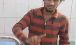 पूर्व प्रधान ने पोस्टर चिपका रहे युवक को बनाया गोली का निशाना पूर्व प्रधान ने पोस्टर चिपका रहे युवक को बनाया गोली का निशाना