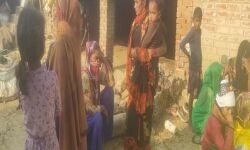 बाइक पर 5 लोगों का सफर पलक झपकते ही बनी अंतिम यात्रा बाइक पर 5 लोगों का सफर पलक झपकते ही बनी अंतिम यात्रा