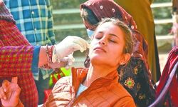 बड़ी संख्या में स्कूली छात्राओं के कोरोना संक्रमित मिलने से मचा हड़कंप बड़ी संख्या में स्कूली छात्राओं के कोरोना संक्रमित मिलने से मचा हड़कंप