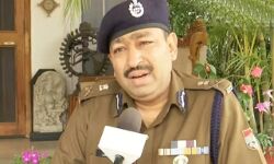 राष्ट्रपति की ड्यूटी में लगे सात पुलिसकर्मी मिले कोरोना संक्रमित राष्ट्रपति की ड्यूटी में लगे सात पुलिसकर्मी मिले कोरोना संक्रमित