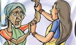 पति के साथ हुए विवाद में देवरानी दांतो से चबा गई जेठानी के होठ पति के साथ हुए विवाद में देवरानी दांतो से चबा गई जेठानी के होठ