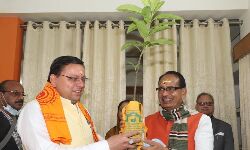 हरिद्वार में पौधारोपण किया, अनेक स्थानों का भी किया अवलोकन हरिद्वार में पौधारोपण किया, अनेक स्थानों का भी किया अवलोकन