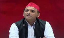 बुंदेलखंड दौरे के अंतिम दिन अखिलेश की विजय यात्रा झांसी में आज बुंदेलखंड दौरे के अंतिम दिन अखिलेश की विजय यात्रा झांसी में आज