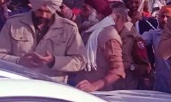 बॉलीवुड अभिनेत्री कंगना के काफिले को किसानों ने घेरा-मचा हंगामा बॉलीवुड अभिनेत्री कंगना के काफिले को किसानों ने घेरा-मचा हंगामा