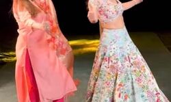 सारा अली खान ने माधुरी के साथ किया डांस- वीडियो वायरल सारा अली खान ने माधुरी के साथ किया डांस- वीडियो वायरल