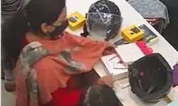 महंगे हेडफोन पर आया महिला का दिल और बन गई चोरनी-यूं खुला राज महंगे हेडफोन पर आया महिला का दिल और बन गई चोरनी-यूं खुला राज