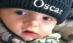 अपने मासूम बेटे को ऑनलाइन बेच रही महिला!