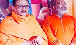 वसीम रिजवी ने किया धर्म परिवर्तन-इस्लाम छोड़कर बने हिंदू वसीम रिजवी ने किया धर्म परिवर्तन-इस्लाम छोड़कर बने हिंदू