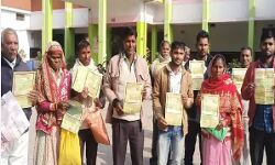 पैसा डबल करने के चक्कर में गवां दिए करोड़ों-ऑफिस भी हुआ गायब