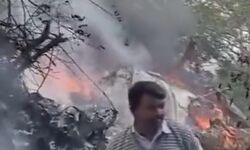 सेना का हेलीकॉप्टर क्रैश- सीडीएस और उनकी पत्नी भी थे सवार सेना का हेलीकॉप्टर क्रैश- सीडीएस और उनकी पत्नी भी थे सवार