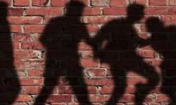 झगड़ा शांत कराने गए सिपाही का पति पत्नी चबा गए कान-हुआ यह हाल झगड़ा शांत कराने गए सिपाही का पति पत्नी चबा गए कान-हुआ यह हाल