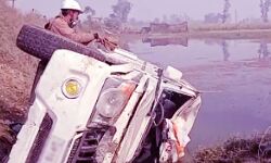 हाईकोर्ट जा रहे CO की गाड़ी पलटी- CO समेत तीन घायल