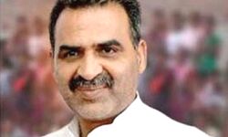 मंत्री बालियान ने की किसानों का धरना उठने की घोषणा पर खुशी जाहिर मंत्री बालियान ने की किसानों का धरना उठने की घोषणा पर खुशी जाहिर