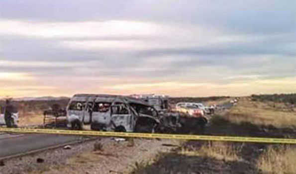 सड़क दुर्घटना में कई लोगों की मौत