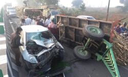 हाईवे पर कोहरे का कहर-ताबड़तोड़ भिड़े वाहन-बन गए डब्बे हाईवे पर कोहरे का कहर-ताबड़तोड़ भिड़े वाहन-बन गए डब्बे