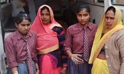 मतदाता जागरूकता रैली में गिरी मशाल से झुलसी छात्राएं