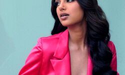 मिस यूनिवर्स का ग्लैमरस फोटो वायरल