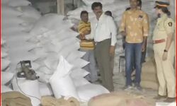 गरीबों के खाद्यान्न पर डाका-कालाबाजारी में 20 से ज्यादा गिरफ्तार गरीबों के खाद्यान्न पर डाका-कालाबाजारी में 20 से ज्यादा गिरफ्तार