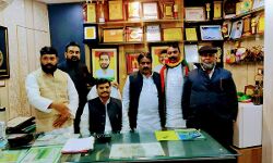 कार्यालय उद्घाटन पर शिवपाल ने बांटे कंबल एवं विकलांगों को ट्राई साइकिल कार्यालय उद्घाटन पर शिवपाल ने बांटे कंबल एवं विकलांगों को ट्राई साइकिल