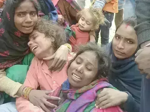 नशे की हालत में था ट्रक ड्राइवर- बैक करते समय ले ली 3 साल की बच्ची की जान नशे की हालत में था ट्रक ड्राइवर- बैक करते समय ले ली 3 साल की बच्ची की जान