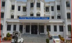 माफिया को लाभ पहुंचाने वाले प्राधिकरण के अधिकारी की सेवा समाप्त माफिया को लाभ पहुंचाने वाले प्राधिकरण के अधिकारी की सेवा समाप्त