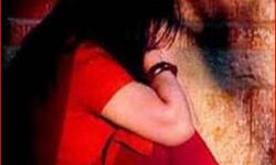 नौकरी का दिया झांसा- किया दुष्कर्म, वीडियो वायरल करने की धमकी नौकरी का दिया झांसा- किया दुष्कर्म, वीडियो वायरल करने की धमकी