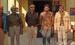 तमंचे के बल पर दुष्कर्म करने वाला आरोपी अरेस्ट-मोबाईल से मिला जखीरा