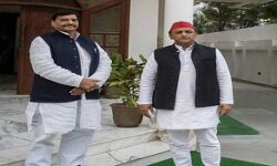 अखिलेश नये नेताजी, नेतृत्व स्वीकार करने मे गुरेज नहीं: शिवपाल अखिलेश नये नेताजी, नेतृत्व स्वीकार करने मे गुरेज नहीं: शिवपाल