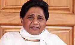 उप्र चुनाव को लेकर मायावती ने बुलायी पार्टी नेताओं की अहम बैठक उप्र चुनाव को लेकर मायावती ने बुलायी पार्टी नेताओं की अहम बैठक