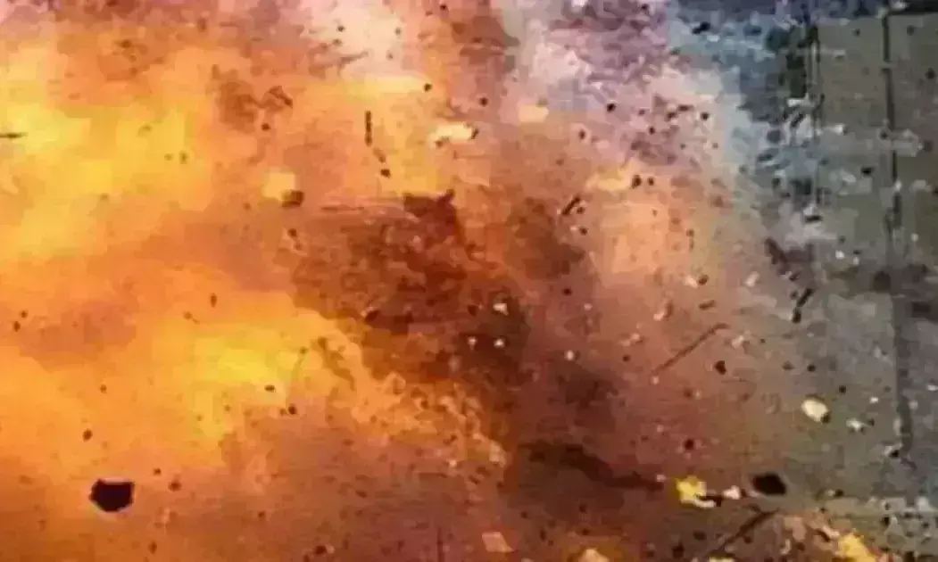 केमिकल फैक्ट्री में बॉयलर फटने से कई लोगों की मौत, दर्जनों घायल केमिकल फैक्ट्री में बॉयलर फटने से कई लोगों की मौत, दर्जनों घायल