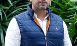 किसान एक आँख खेत में और एक दिल्ली पर रखें: जयंत किसान एक आँख खेत में और एक दिल्ली पर रखें: जयंत