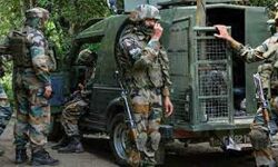 जम्मू-कश्मीर के शोपियां में मुठभेड़ शुरू