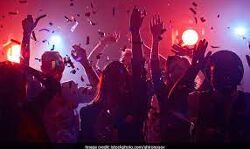 BMC कमिनश्रर ने नए साल पर पार्टियों पर लगाई रोक BMC कमिनश्रर ने नए साल पर पार्टियों पर लगाई रोक