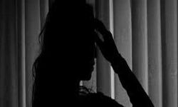 जांच के बहाने नज़दीकियां बढ़ाकर सिपाही ने नर्स से किया दुष्कर्म जांच के बहाने नज़दीकियां बढ़ाकर सिपाही ने नर्स से किया दुष्कर्म