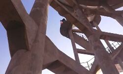 टंकी पर चढ़कर बोला सपा नेता- मैं कूदकर मर जाऊंगा टंकी पर चढ़कर बोला सपा नेता- मैं कूदकर मर जाऊंगा