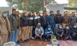 शराब माफिया गिरोह के पर्दाफाश पर पुलिस पर ईनामों की बौछार