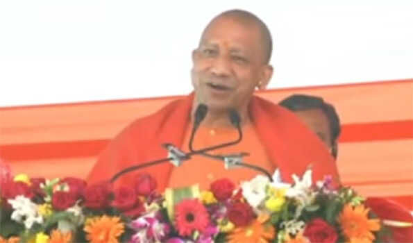 दीवारो से निकले पैसे से होगा प्रदेश का विकास: योगी दीवारो से निकले पैसे से होगा प्रदेश का विकास: योगी
