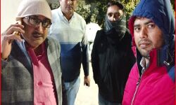 एसडीओ की कार पर हमला करके लूट का प्रयास-मचा हडकंप एसडीओ की कार पर हमला करके लूट का प्रयास-मचा हडकंप