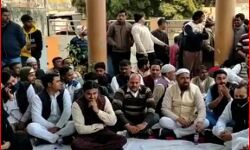 चेयरमैन की कुर्सी पर ईओ के बैठने से बोर्ड मीटिंग में जमकर हंगामा