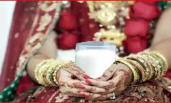 शादी की रात दुल्हन को हुआ पेटदर्द, कराई जांच खुला यह बड़ा राज शादी की रात दुल्हन को हुआ पेटदर्द, कराई जांच खुला यह बड़ा राज