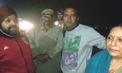 अमृतसर दर्शन के लिये जाते वक्त गाड़ी हुई खराब- पुलिस ने की मदद