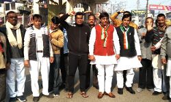 प्रसिद्ध समाजसेवी टीम द्वारा ऐसे मनाया गया नववर्ष- देखें वीडियो प्रसिद्ध समाजसेवी टीम द्वारा ऐसे मनाया गया नववर्ष- देखें वीडियो